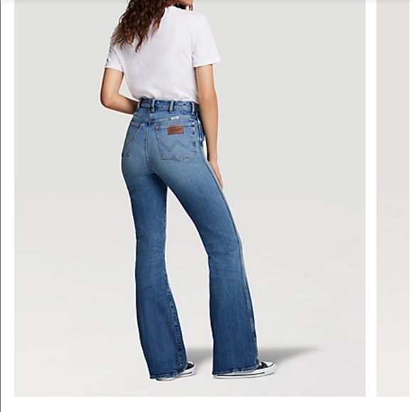 NWOT Wrangler Westward jeans color posted in picture.  Size 25/32 - Picture 1 of 3